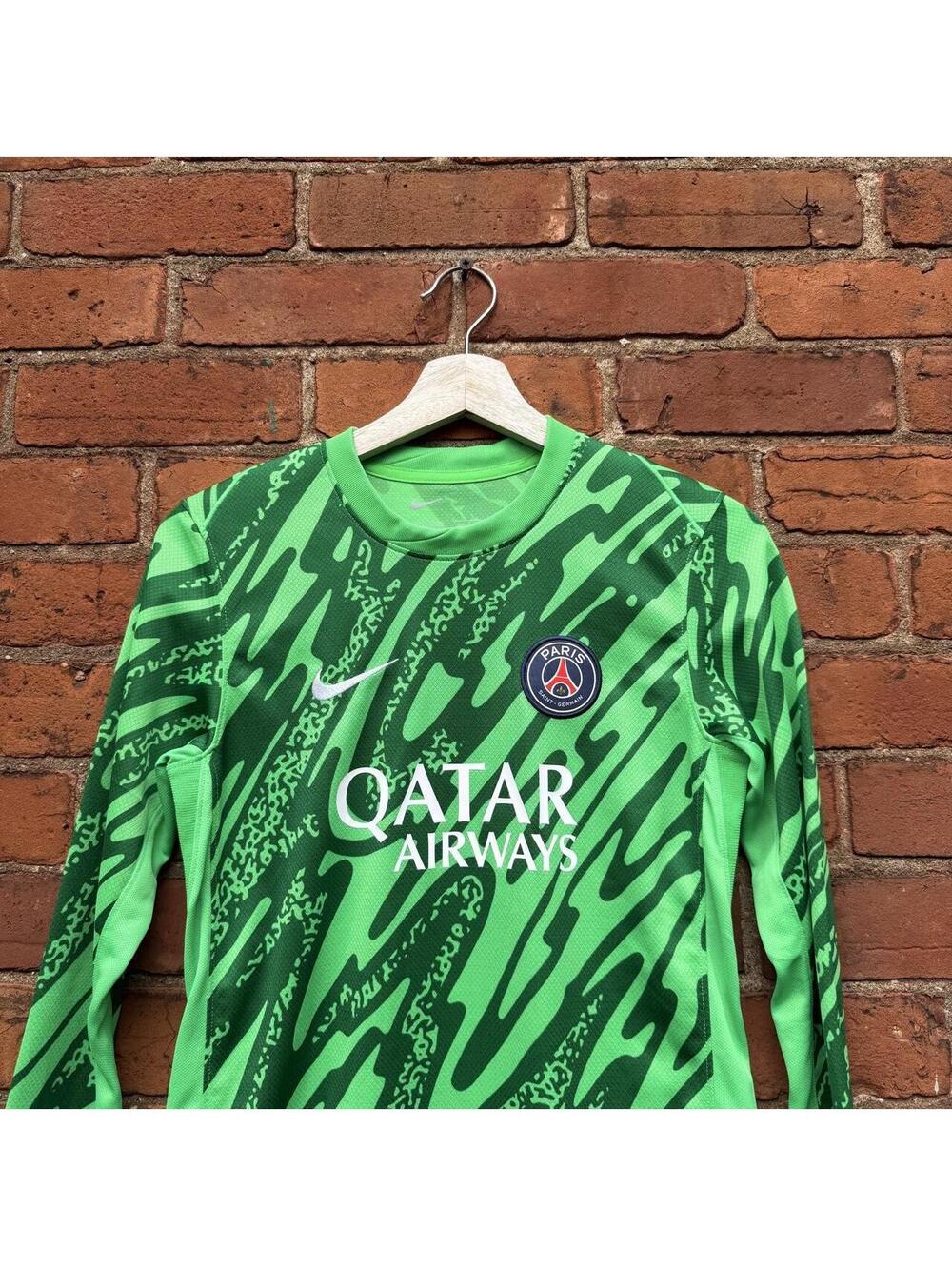 Nike Paris saint Germain goalkeeper soccer jersey kids large